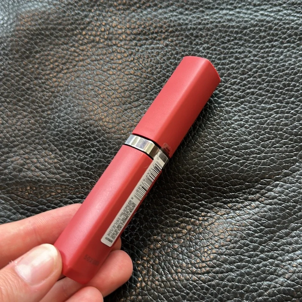 L'Oreal Lip Gloss - Deep Rose